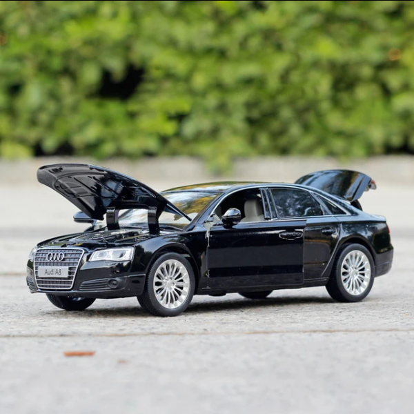AUDI A8 toy car in 1:32 scale